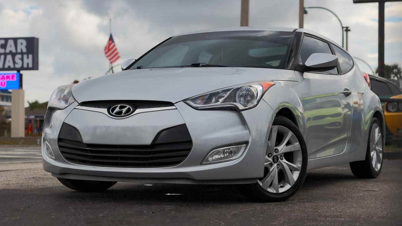 2017 Hyundai Veloster Base — Hatchback — 80,155 mi — Orlando, FL