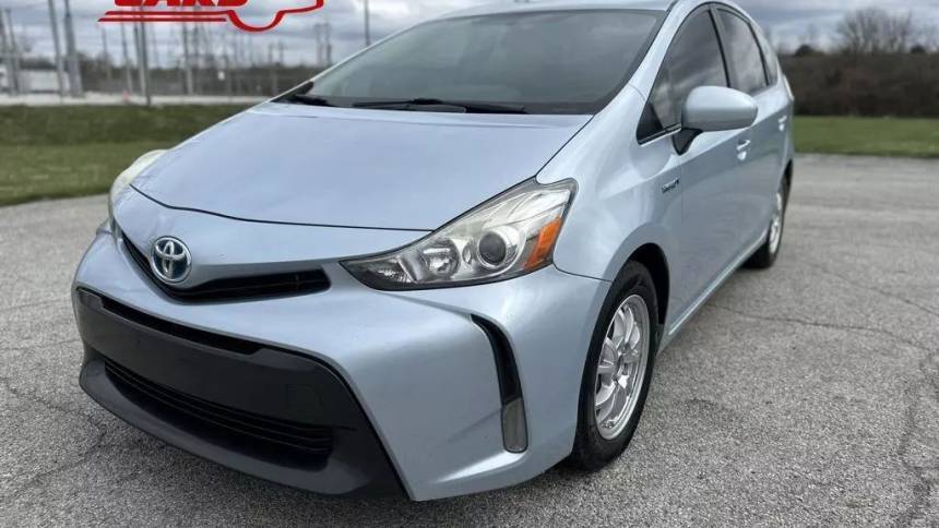 2015 Toyota Prius v Four