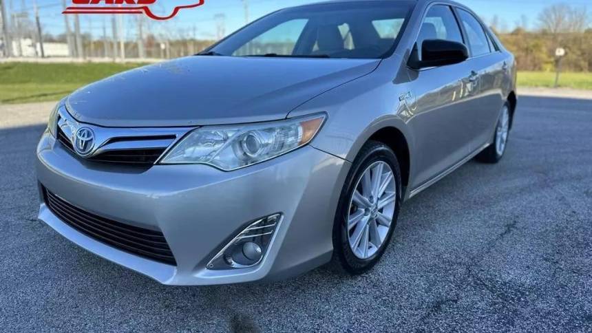 2014 Toyota Camry Hybrid LE — Sedan — 128,600 mi — Indianapolis, IN