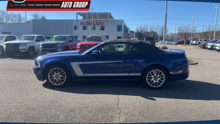 2014 Ford Mustang V6 Premium — Convertible — 82,300 mi — Chesapeake, VA