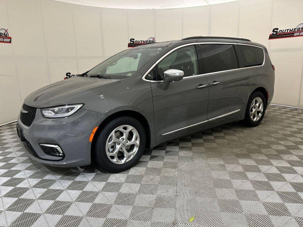 2022 Chrysler Pacifica Limited — Minivan — 99,252 mi — Chesapeake, VA