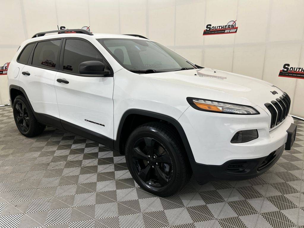2016 Jeep Cherokee Altitude — SUV — 108,518 mi — Chesapeake, VA