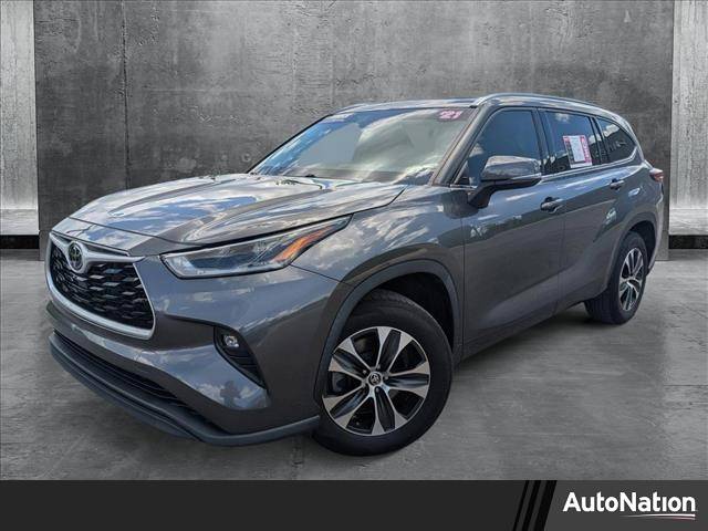 2021 Toyota Highlander XLE — SUV — 68,750 mi — Fort Myers, FL