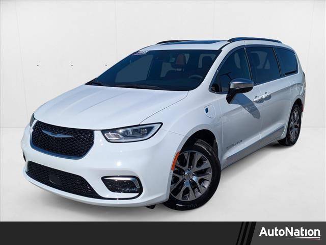 2025 Chrysler Pacifica Hybrid Pinnacle — Minivan — 6,394 mi — Fort Myers, FL