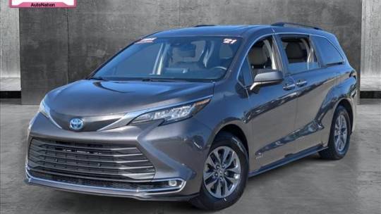 2021 Toyota Sienna XLE — Minivan — 133,677 mi — Fort Myers, FL