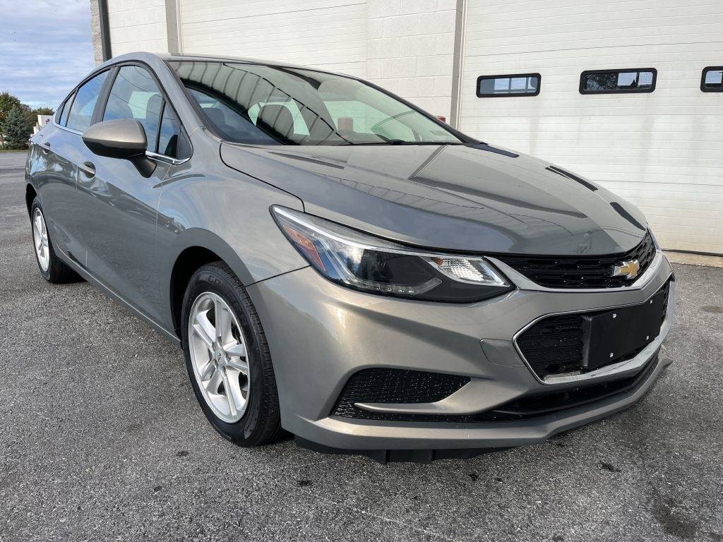 2017 Chevrolet Cruze LT — Sedan — 82,591 mi — Mechanicsburg, PA