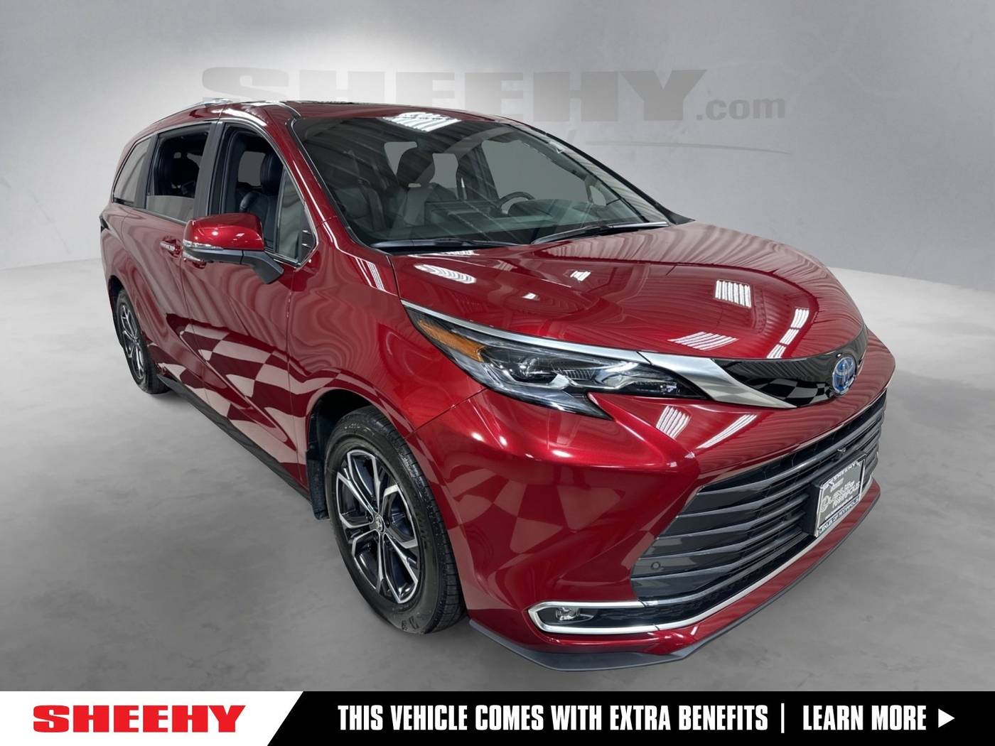 2025 Toyota Sienna Platinum — Minivan — 154 mi — Annapolis, MD