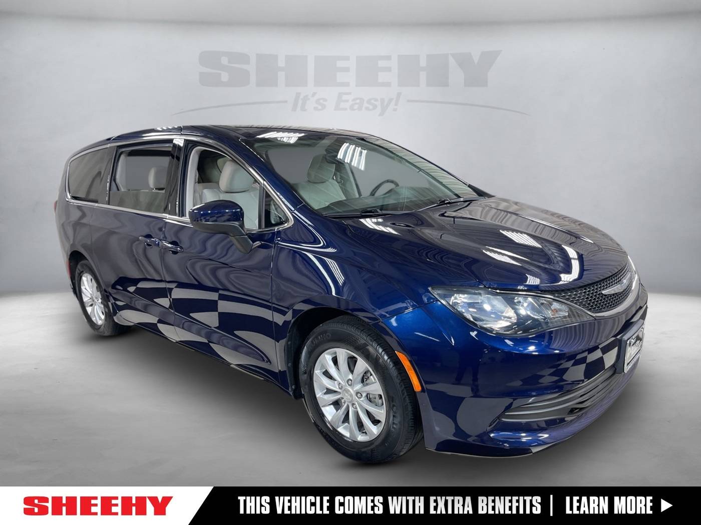 2017 Chrysler Pacifica Touring — Minivan — 22,305 mi — Annapolis, MD