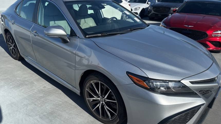 2022 Toyota Camry Hybrid SE — Sedan — 48,973 mi — Torrance, CA