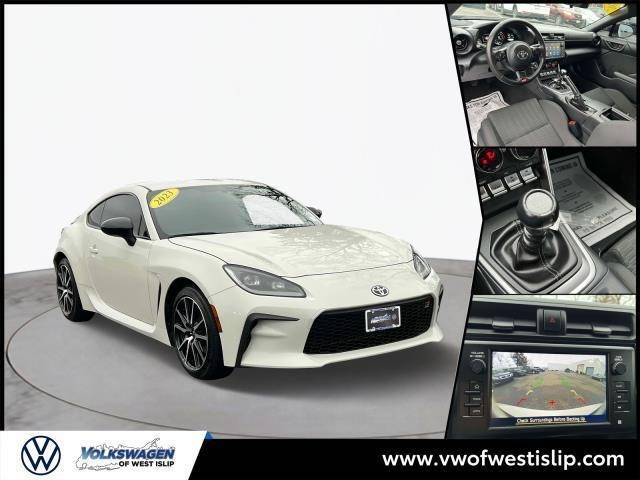2023 Toyota GR86 Base — Coupe — 12,798 mi — West Islip, NY
