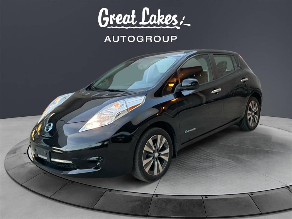 2015 Nissan LEAF SV — Hatchback — 101,685 mi — Columbus, OH