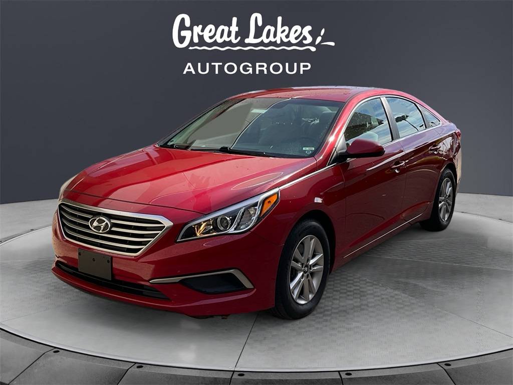 2017 Hyundai Sonata SE — Sedan — 136,242 mi — Columbus, OH