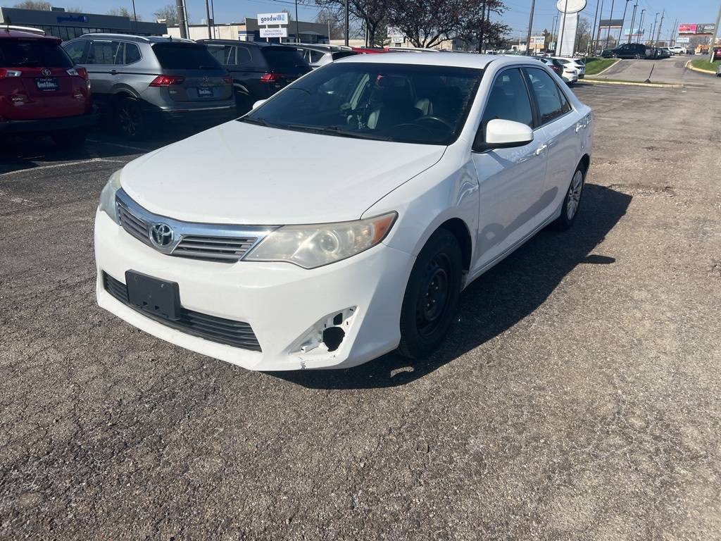 2014 Toyota Camry L — Sedan — 151,300 mi — Columbus, OH
