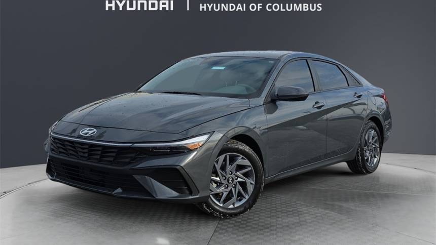 2024 Hyundai Elantra Hybrid Blue — Sedan — 19,845 mi — Columbus, OH