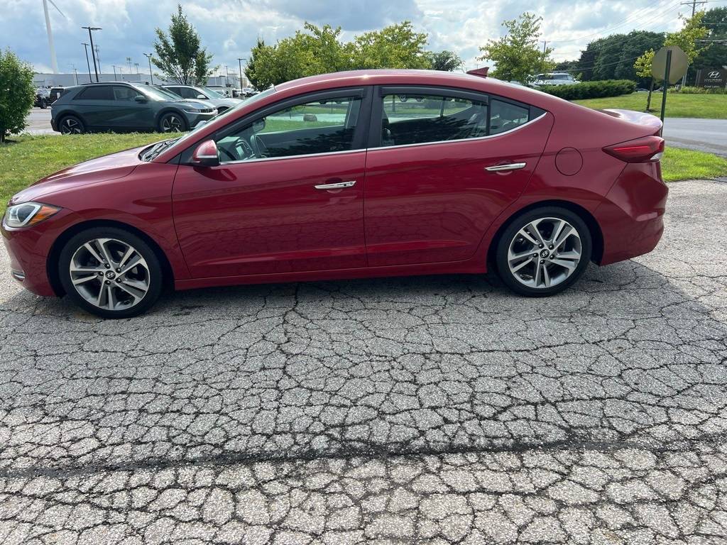2017 Hyundai Elantra Limited — Sedan — 104,828 mi — Columbus, OH