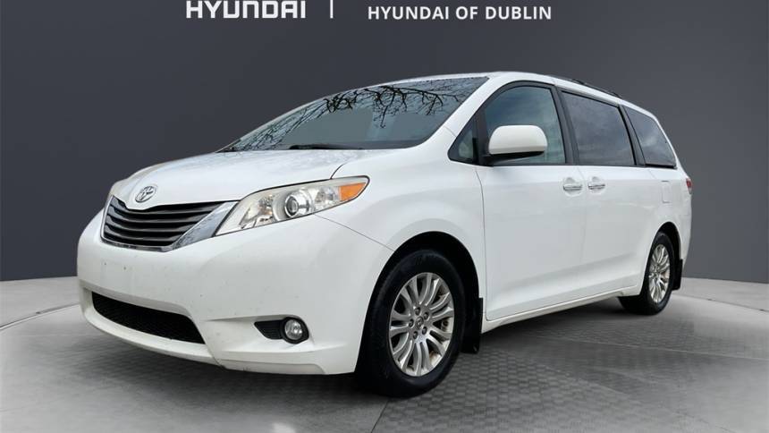2013 Toyota Sienna XLE — Minivan — 209,036 mi — Columbus, OH