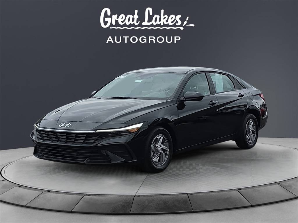 2025 Hyundai Elantra SE — Sedan — 4,224 mi — Columbus, OH