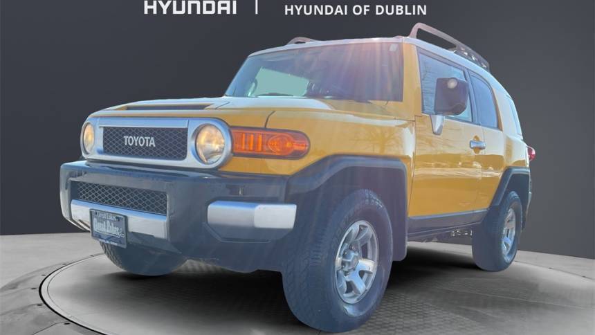 2007 Toyota FJ Cruiser Base — SUV — 153,099 mi — Columbus, OH