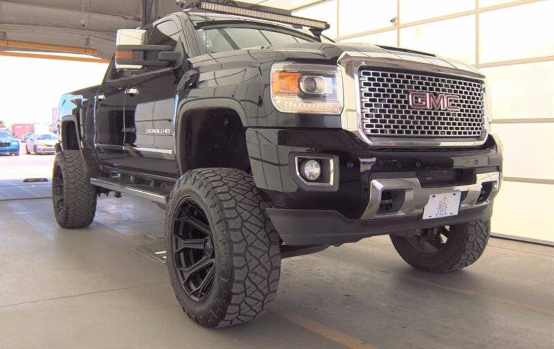 2017 GMC Sierra 2500HD Denali — Pickup Truck — 188,140 mi — Scottsdale, AZ