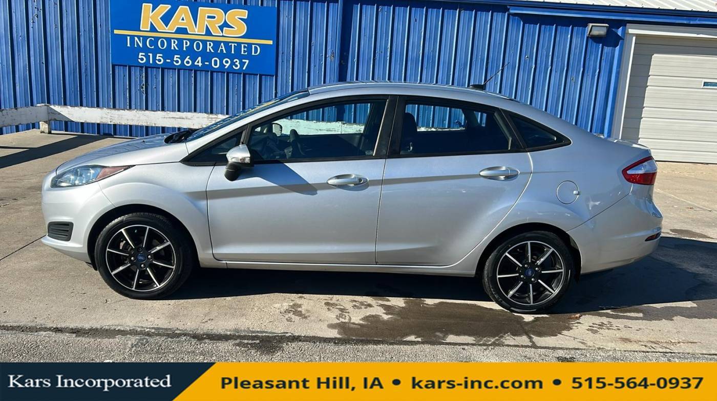 2017 Ford Fiesta SE — Sedan — 111,454 mi — Pleasant Hill, IA