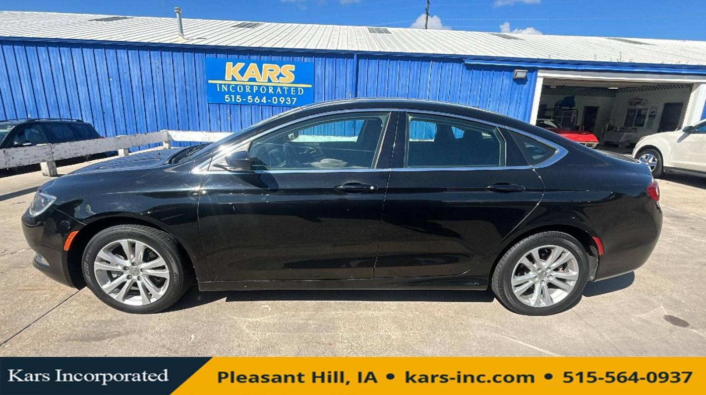 2015 Chrysler 200 Limited — Sedan — 79,495 mi — Pleasant Hill, IA