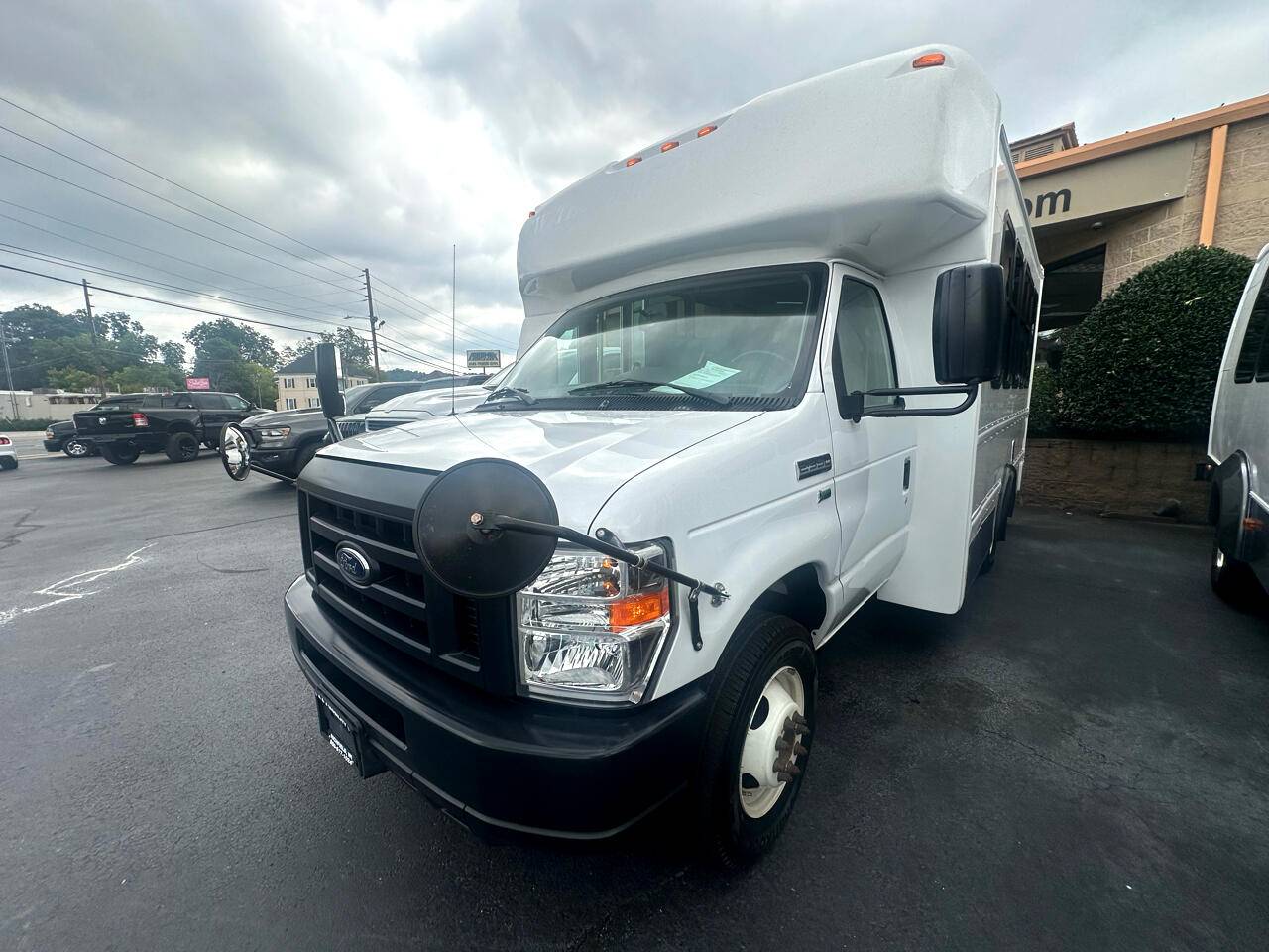 2019 Ford E-Series Cutaway E-350 — Chassis Cab Truck — 1,727 mi — Rome, GA