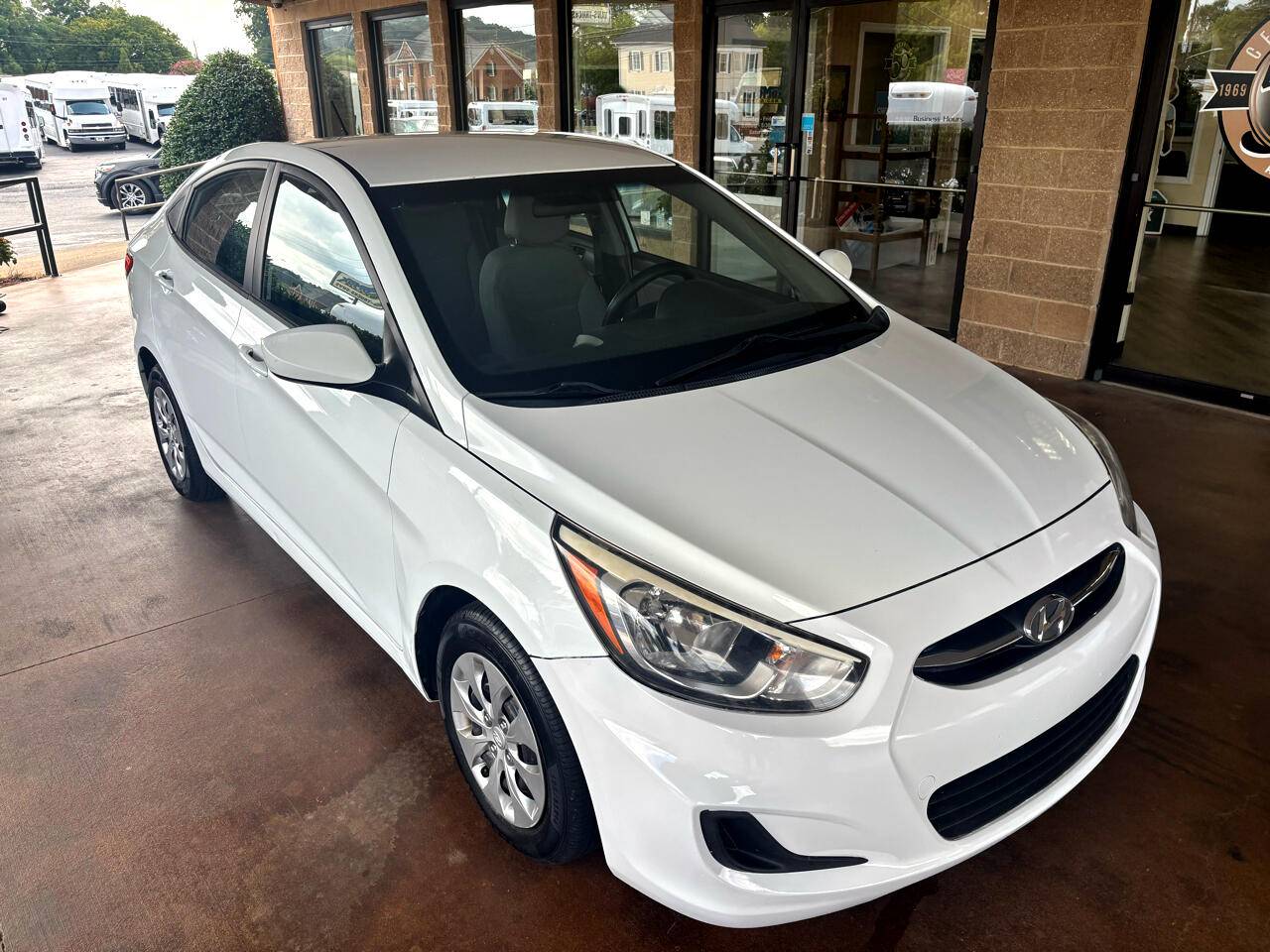 2015 Hyundai Accent GLS — Sedan — 124,491 mi — Rome, GA