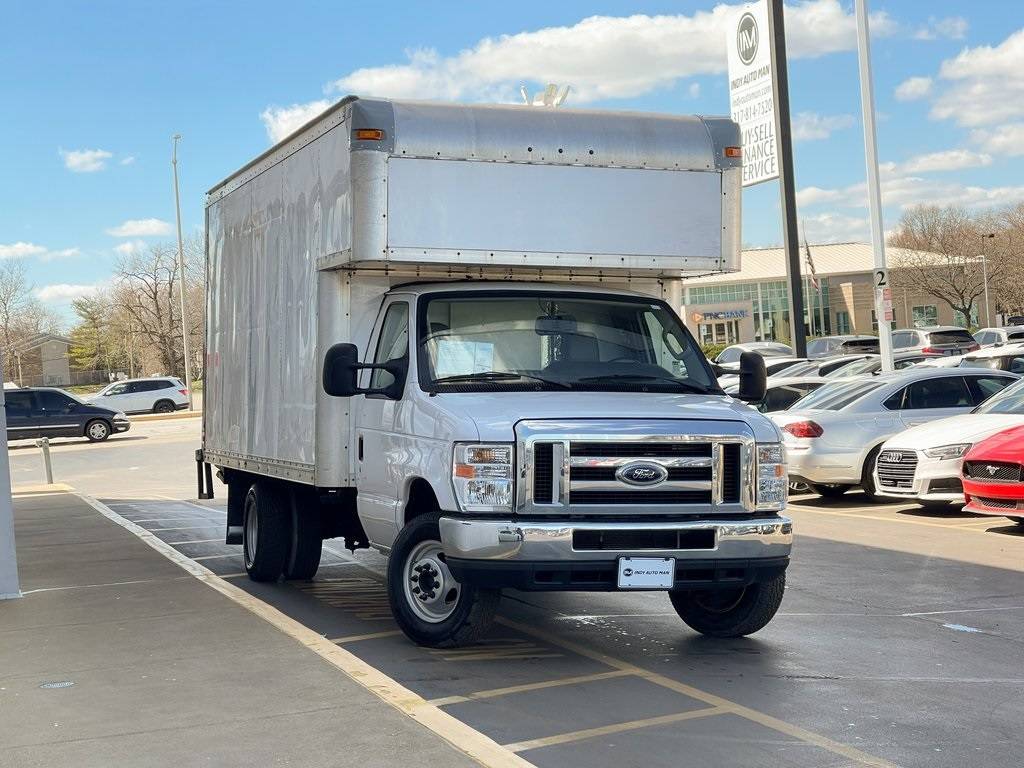 2018 Ford E-Series Cutaway E-350 — Chassis Cab Truck — 116,215 mi — Indianapolis, IN