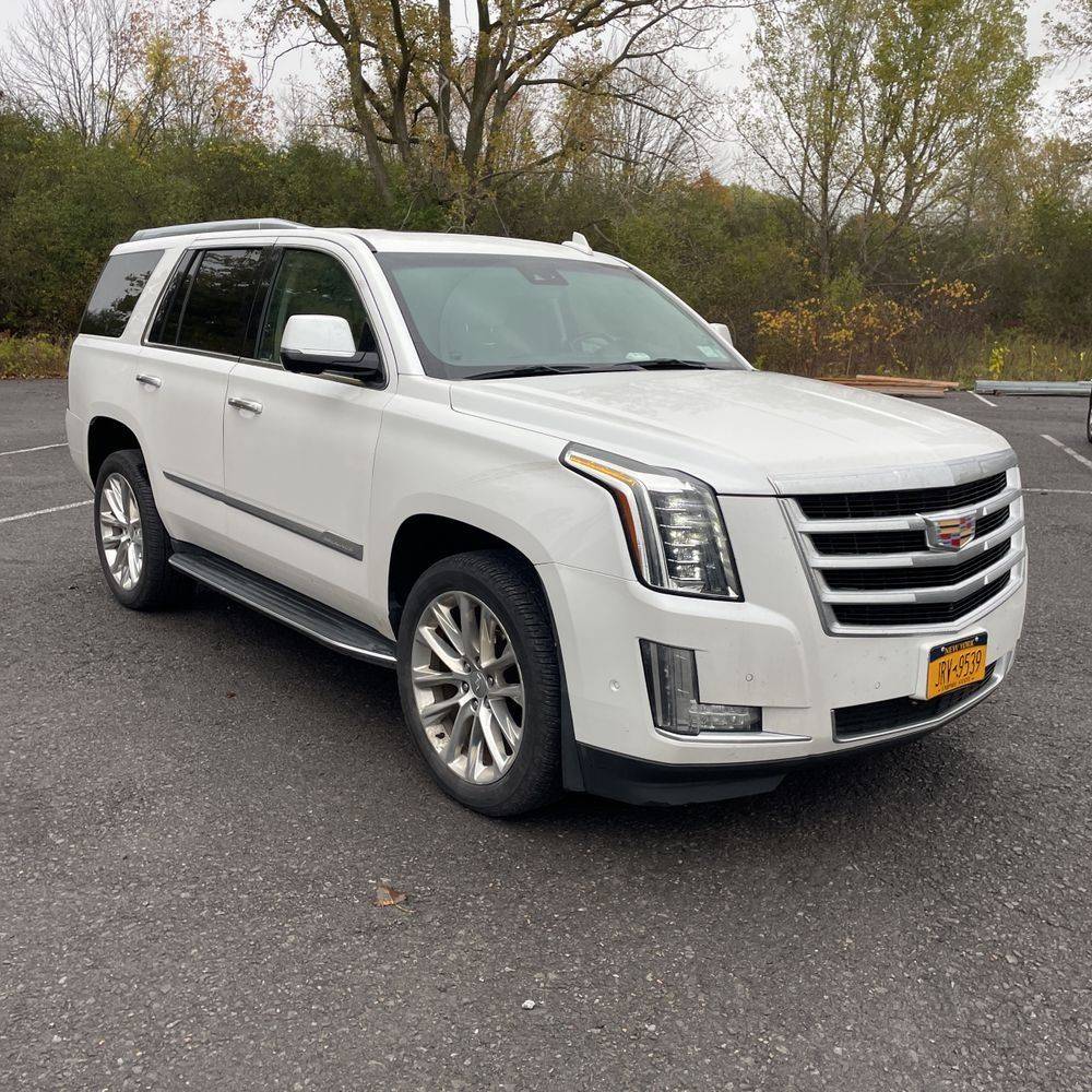 2020 Cadillac Escalade Luxury — SUV — 82,427 mi — Indianapolis, IN