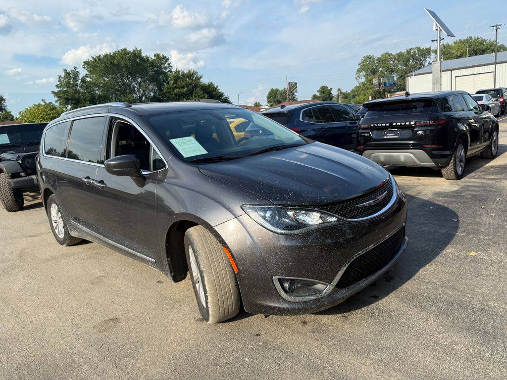 2018 Chrysler Pacifica Touring L — Minivan — 73,626 mi — Indianapolis, IN
