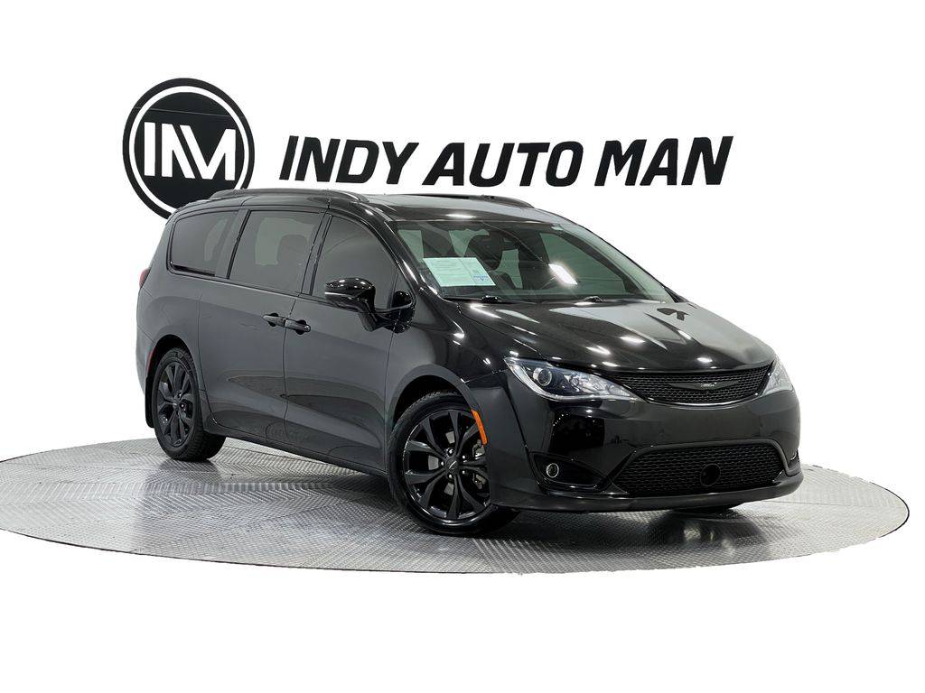 2019 Chrysler Pacifica Limited — Minivan — 98,381 mi — Indianapolis, IN