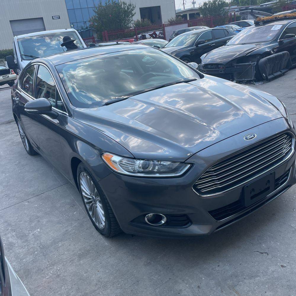 2016 Ford Fusion Titanium — Sedan — 95,612 mi — Indianapolis, IN