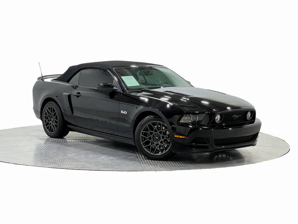 2013 Ford Mustang GT Premium — Convertible — 91,749 mi — Indianapolis, IN