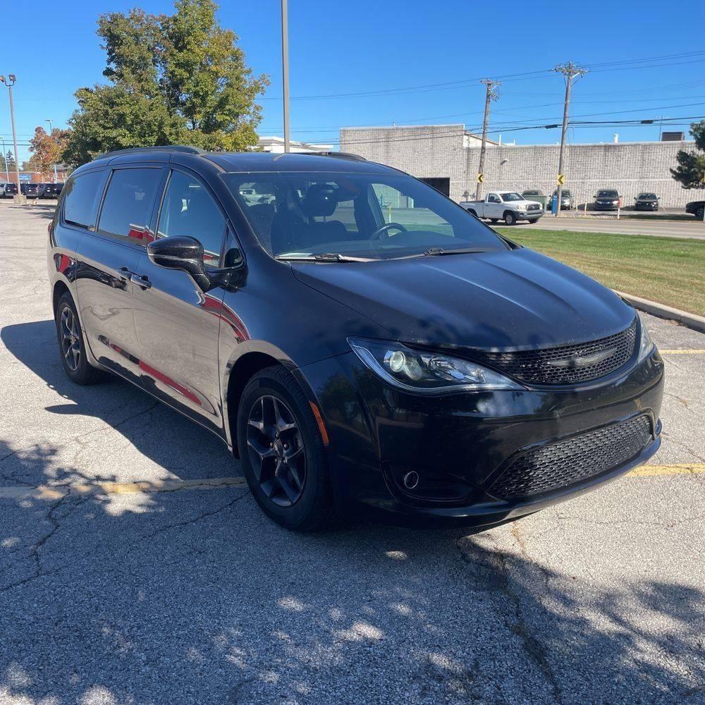 2018 Chrysler Pacifica Limited — Minivan — 93,459 mi — Indianapolis, IN