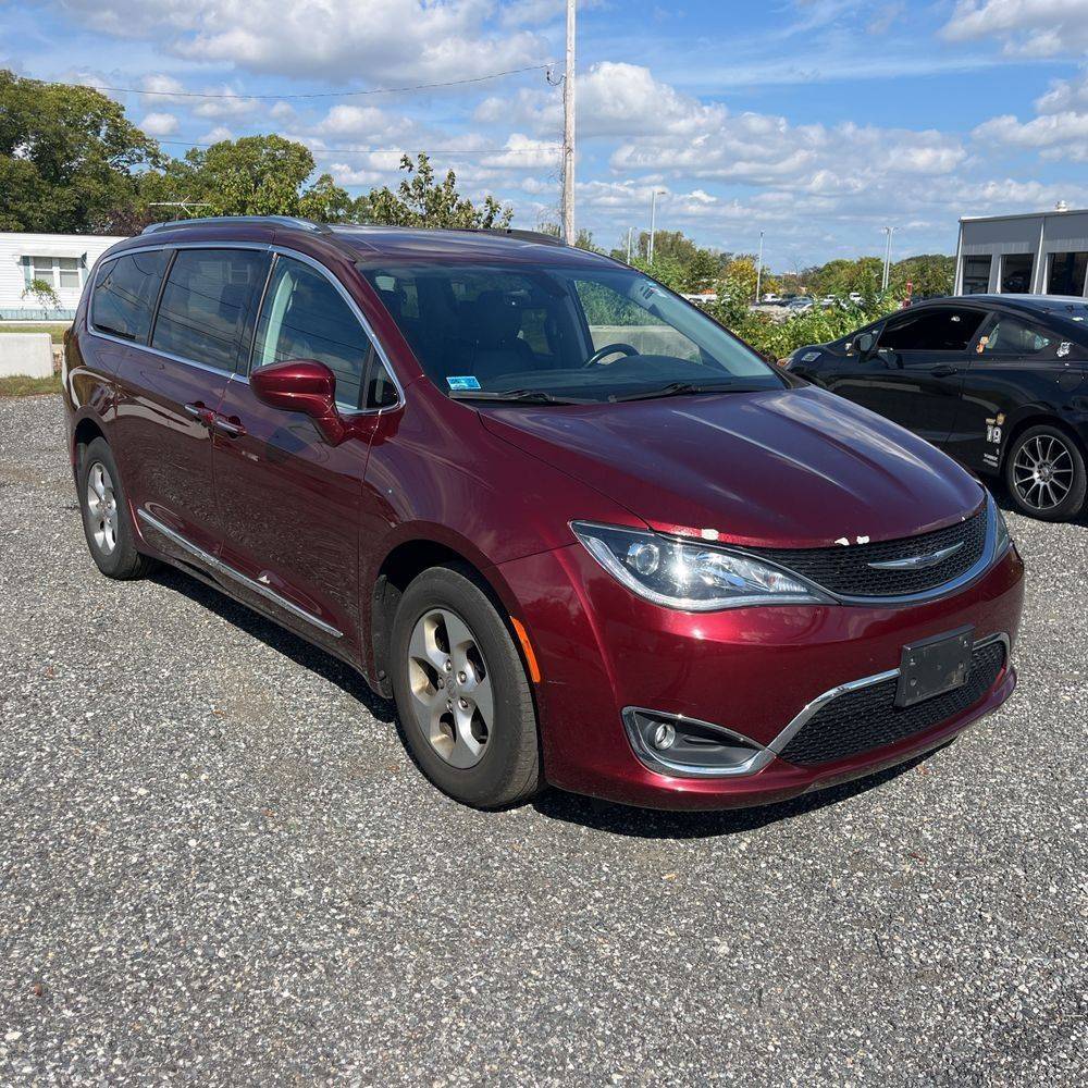 2017 Chrysler Pacifica Touring L Plus — Minivan — 94,126 mi — Indianapolis, IN