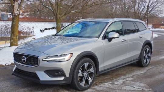 2024 Volvo V60 Cross Country Plus — Wagon — 18,868 mi — Pittsburgh, PA