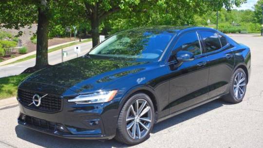 2021 Volvo S60 T5 Momentum