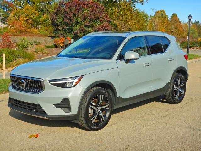 2025 Volvo XC40 Core — SUV — 8,717 mi — Pittsburgh, PA