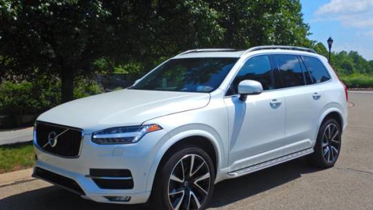 2018 Volvo XC90 T6 Momentum