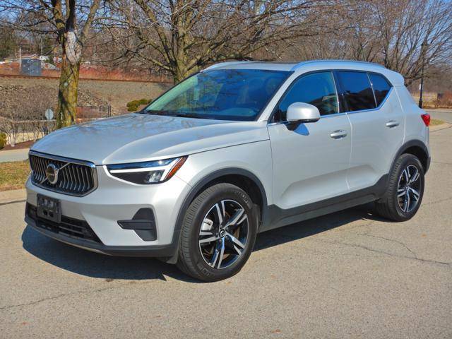 2024 Volvo XC40 Core — SUV — 14,039 mi — Pittsburgh, PA