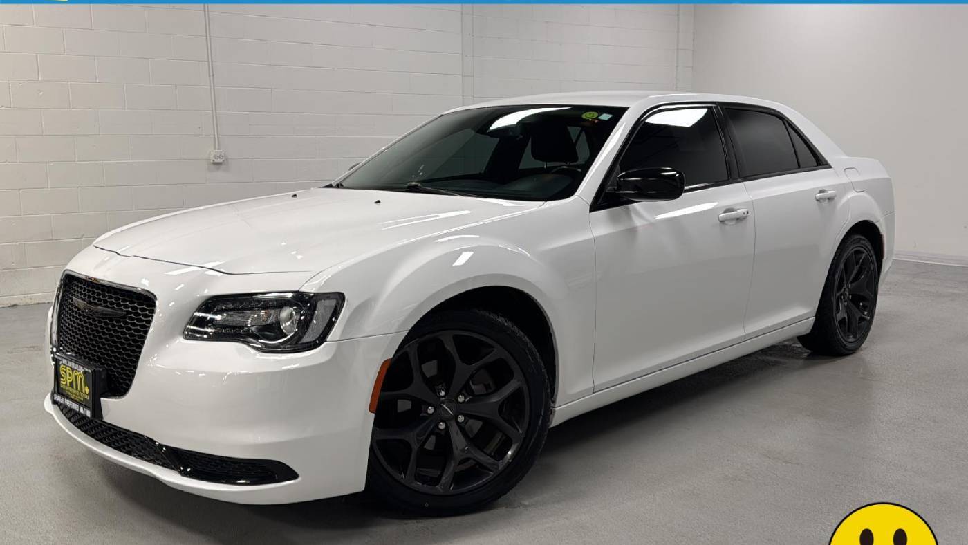 2020 Chrysler 300 Touring — Sedan — 62,016 mi — Merrillville, IN