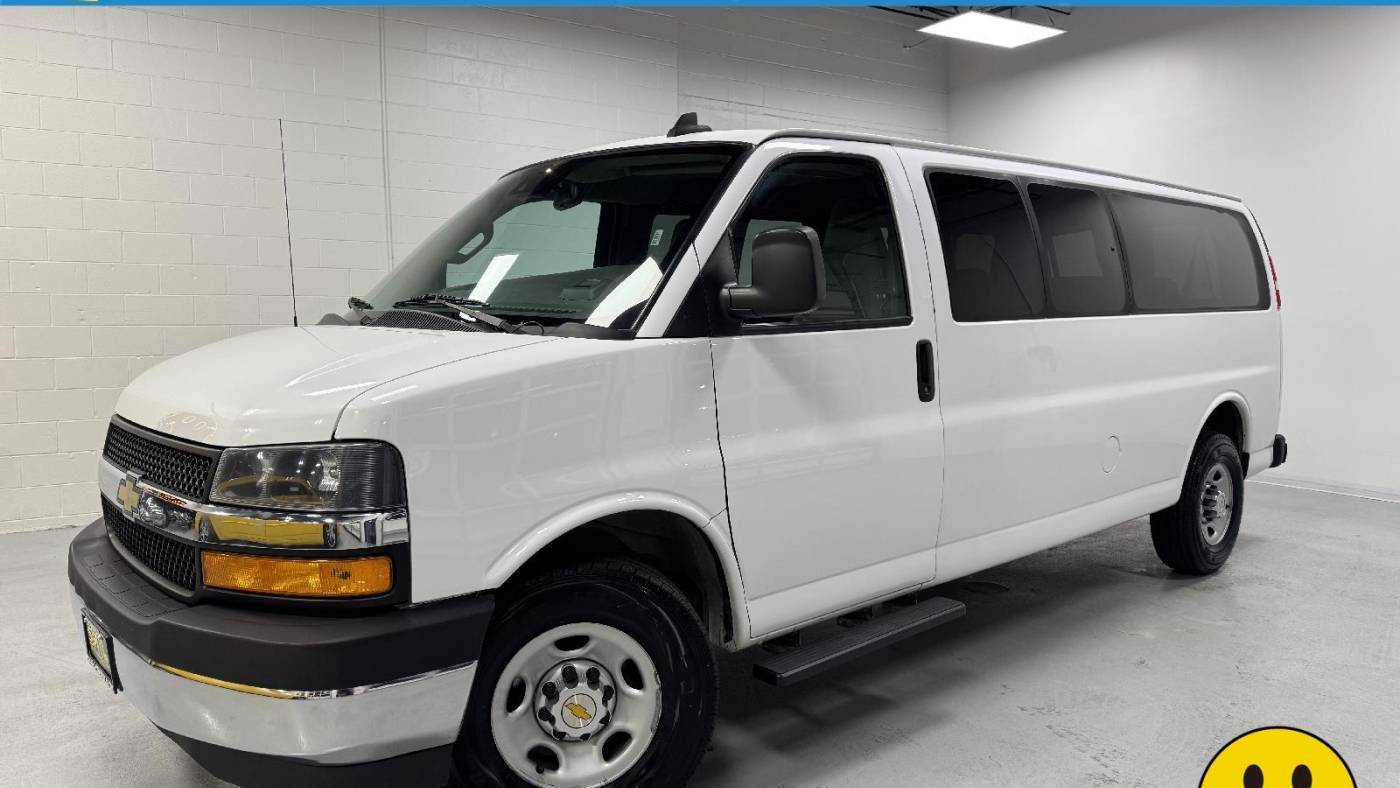 2021 Chevrolet Express Passenger LT — Passenger Van — 89,375 mi — Merrillville, IN