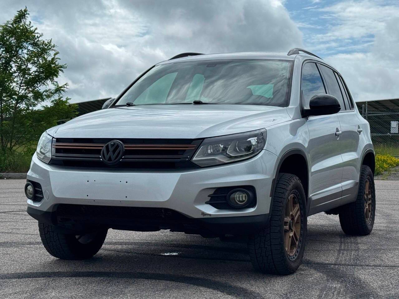 2016 Volkswagen Tiguan SE — SUV — 124,430 mi — Walpole, MA