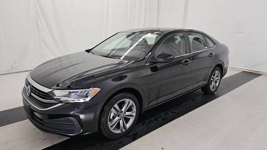 2023 Volkswagen Jetta SE — Sedan — 17,947 mi — Walpole, MA