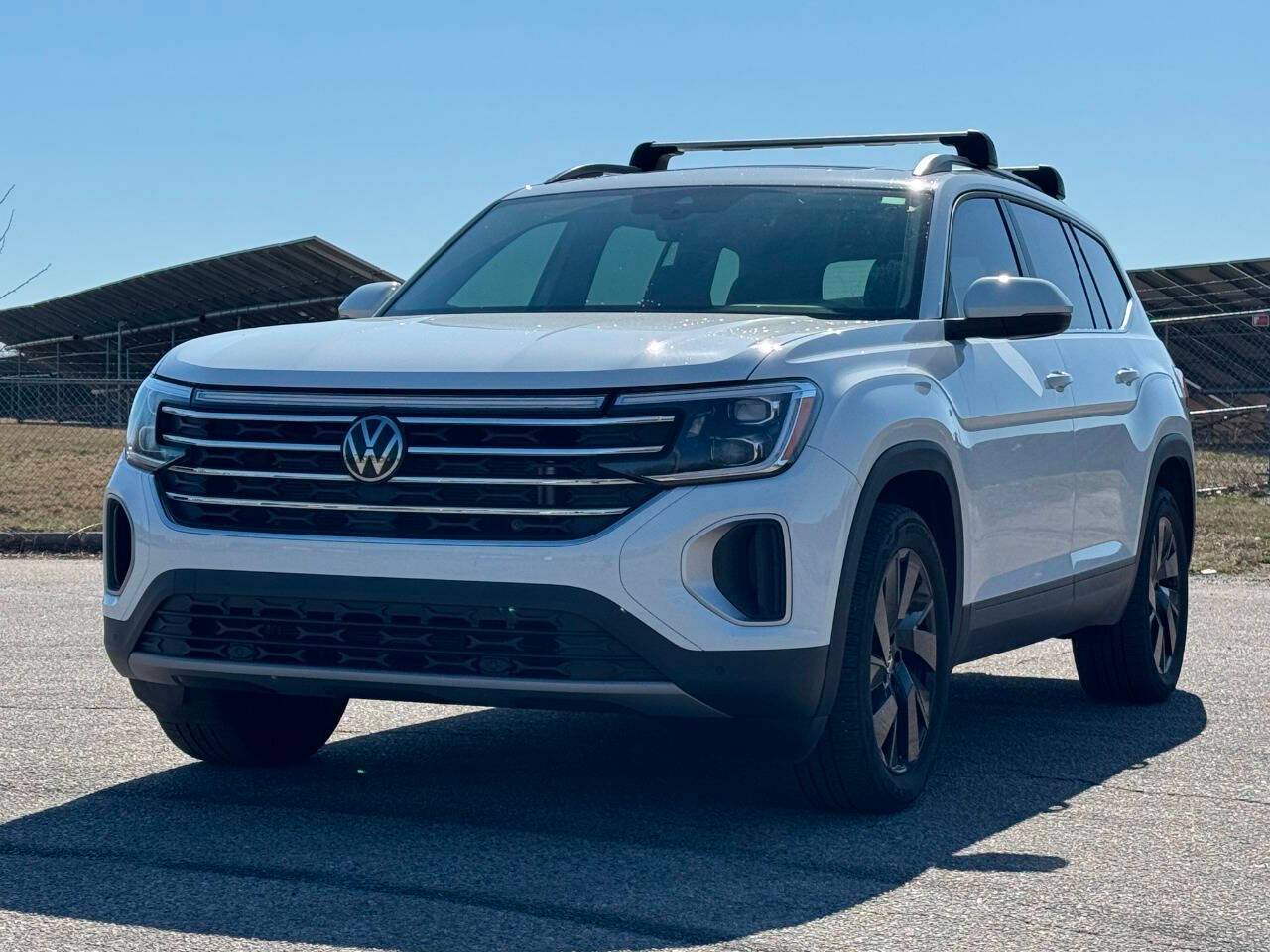 2024 Volkswagen Atlas SE with Technology — SUV — 18,000 mi — Walpole, MA