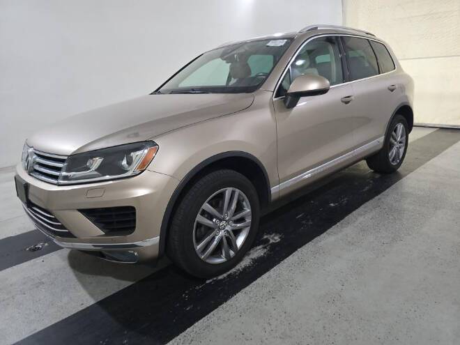 2016 Volkswagen Touareg VR6 Lux