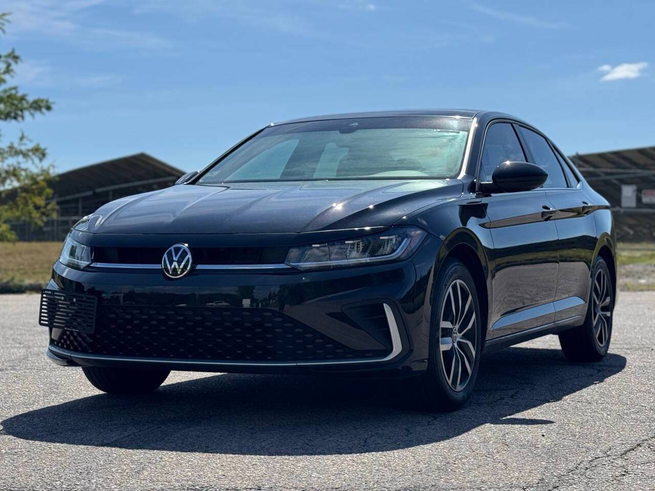 2025 Volkswagen Jetta SE — Sedan — 5,681 mi — Walpole, MA
