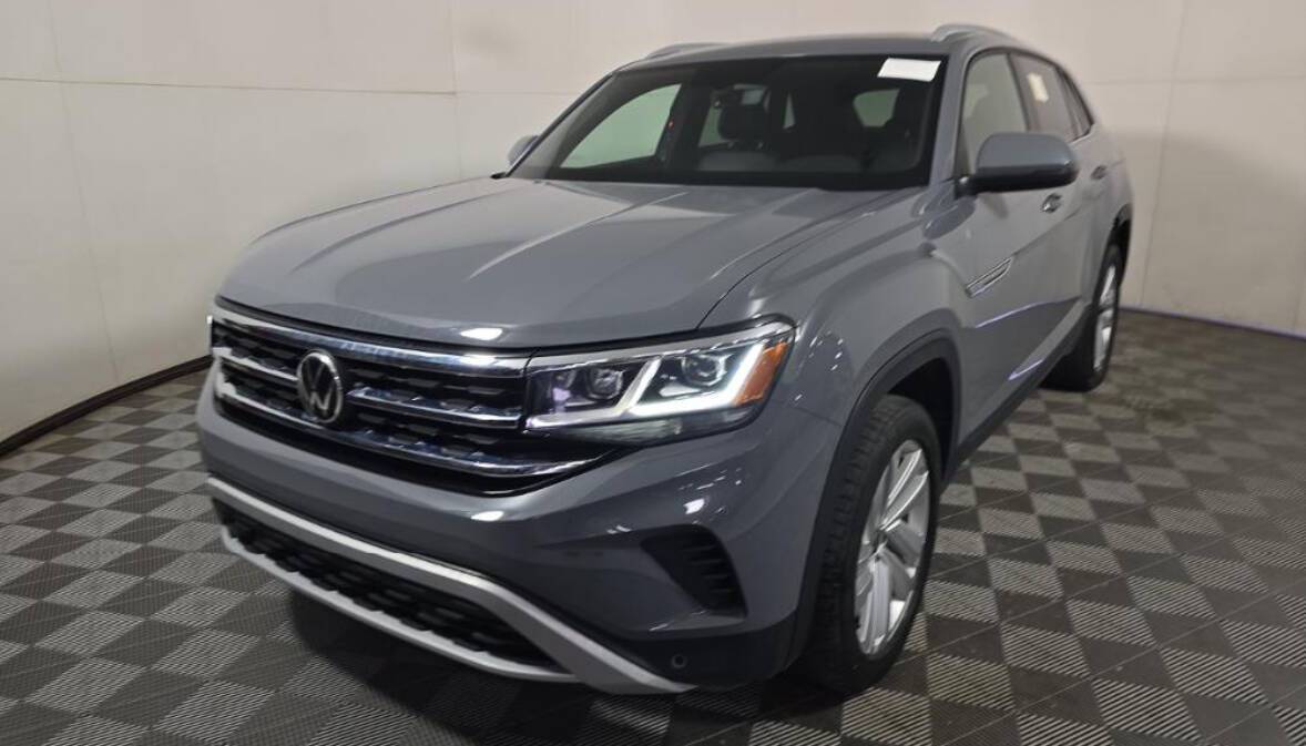 2022 Volkswagen Atlas Cross Sport SE with Technology — SUV — 52,100 mi — Walpole, MA