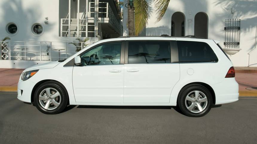 2010 Volkswagen Routan SE