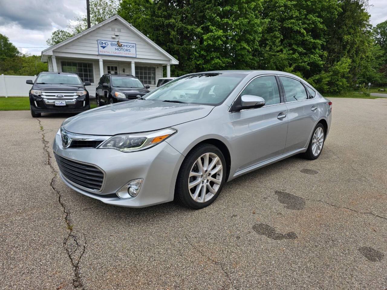 2015 Toyota Avalon Limited — Sedan — 65,173 mi — Hastings, MI